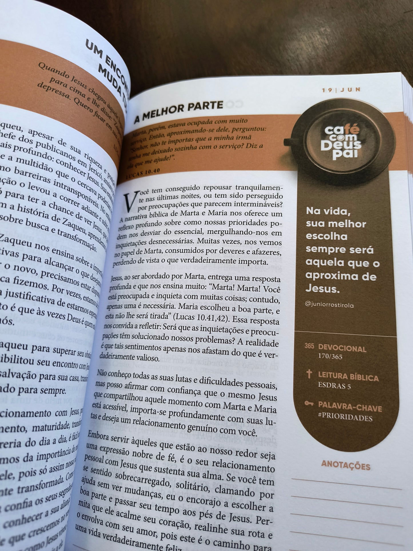 Café com Deus Pai - Edição 2025