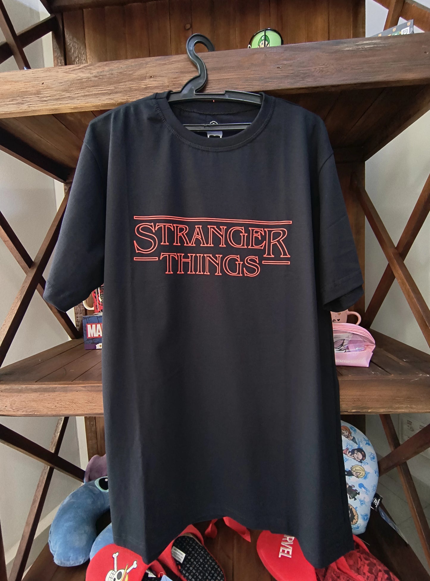Camiseta Stranger Things – Logo Clássica