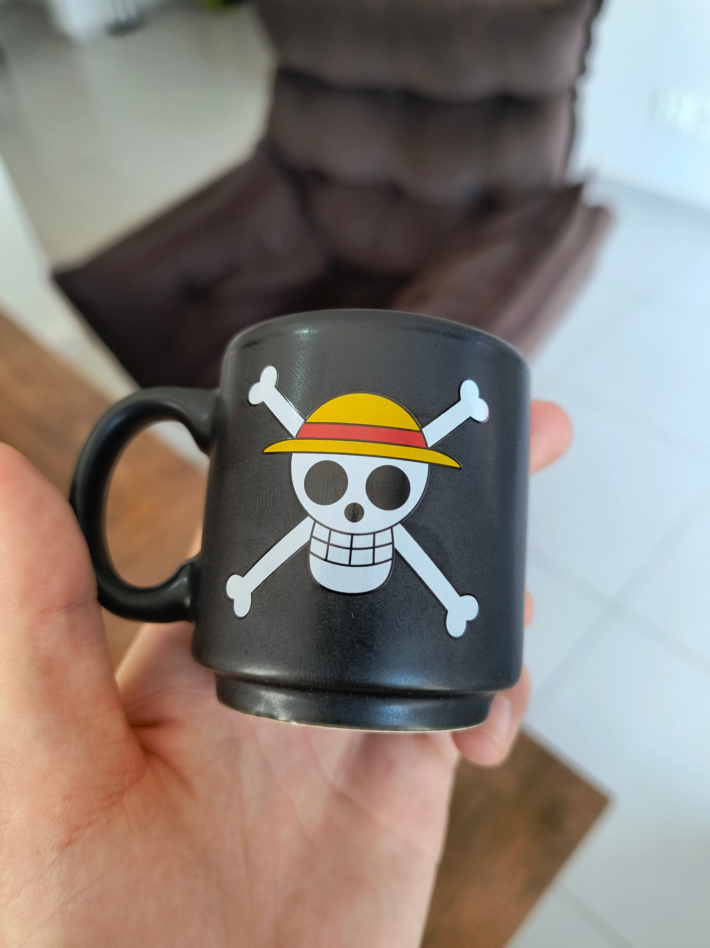 Xícara geek: One piece (Jolly Roger Mugiwaras)
