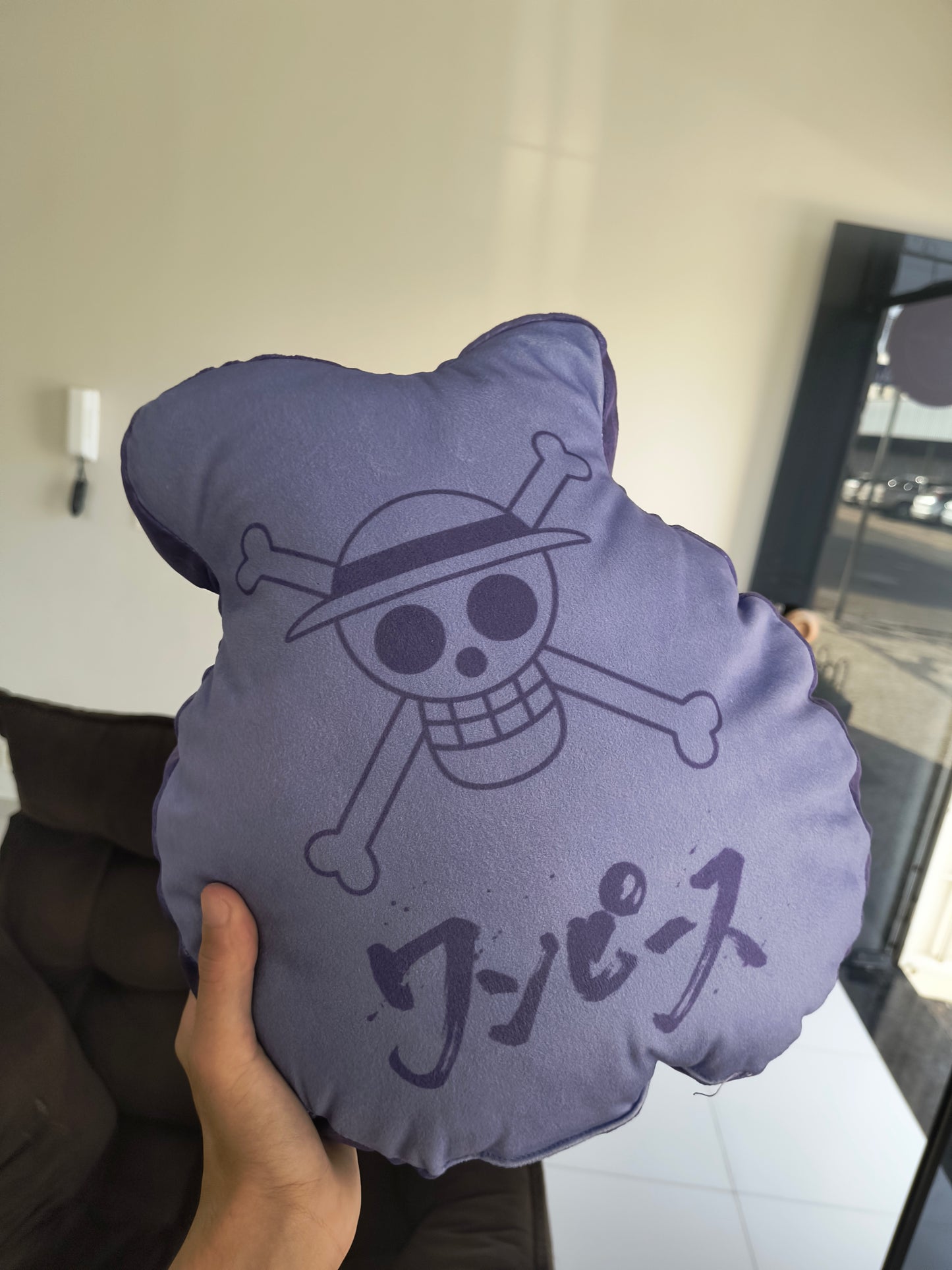 Almofada geek: One piece (Gomu Gomu No Mi, formato)