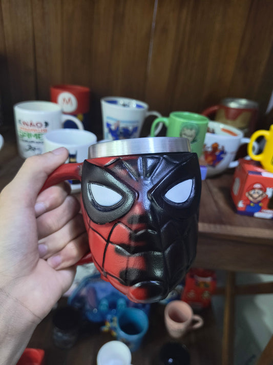 Caneca 3D geek: Marvel (Homem aranha + Simbionte)