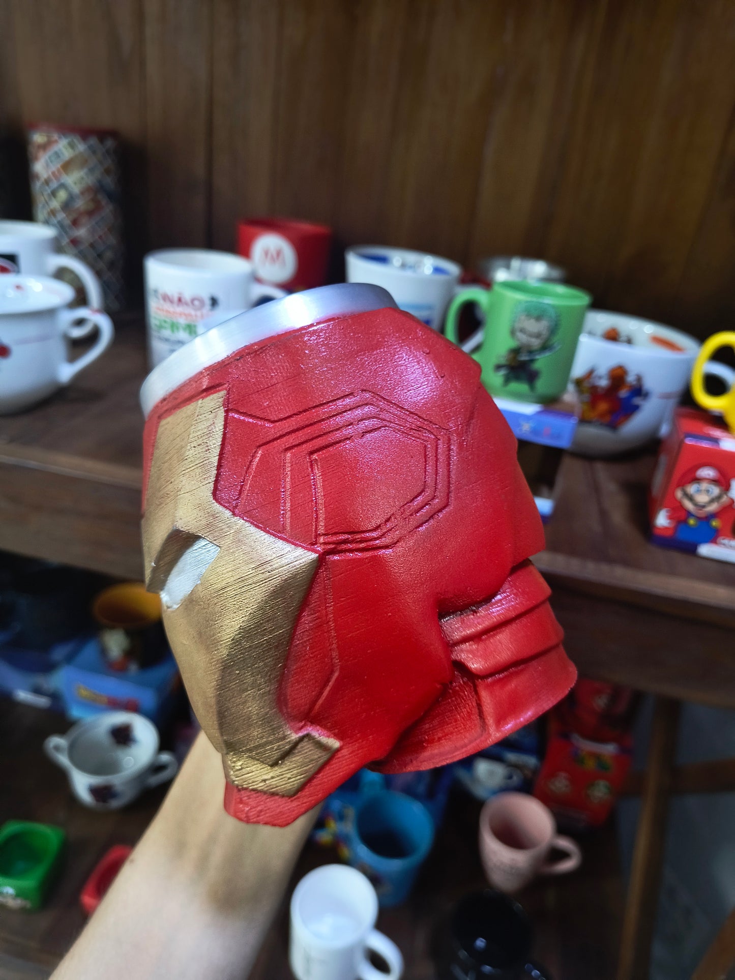 Caneca geek: Marvel (Capacete Homem de Ferro)