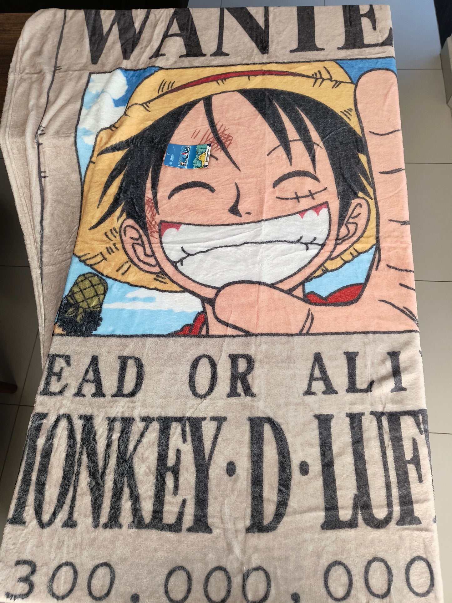 Kit Balde + Manta geek: One piece (Luffy procurado)