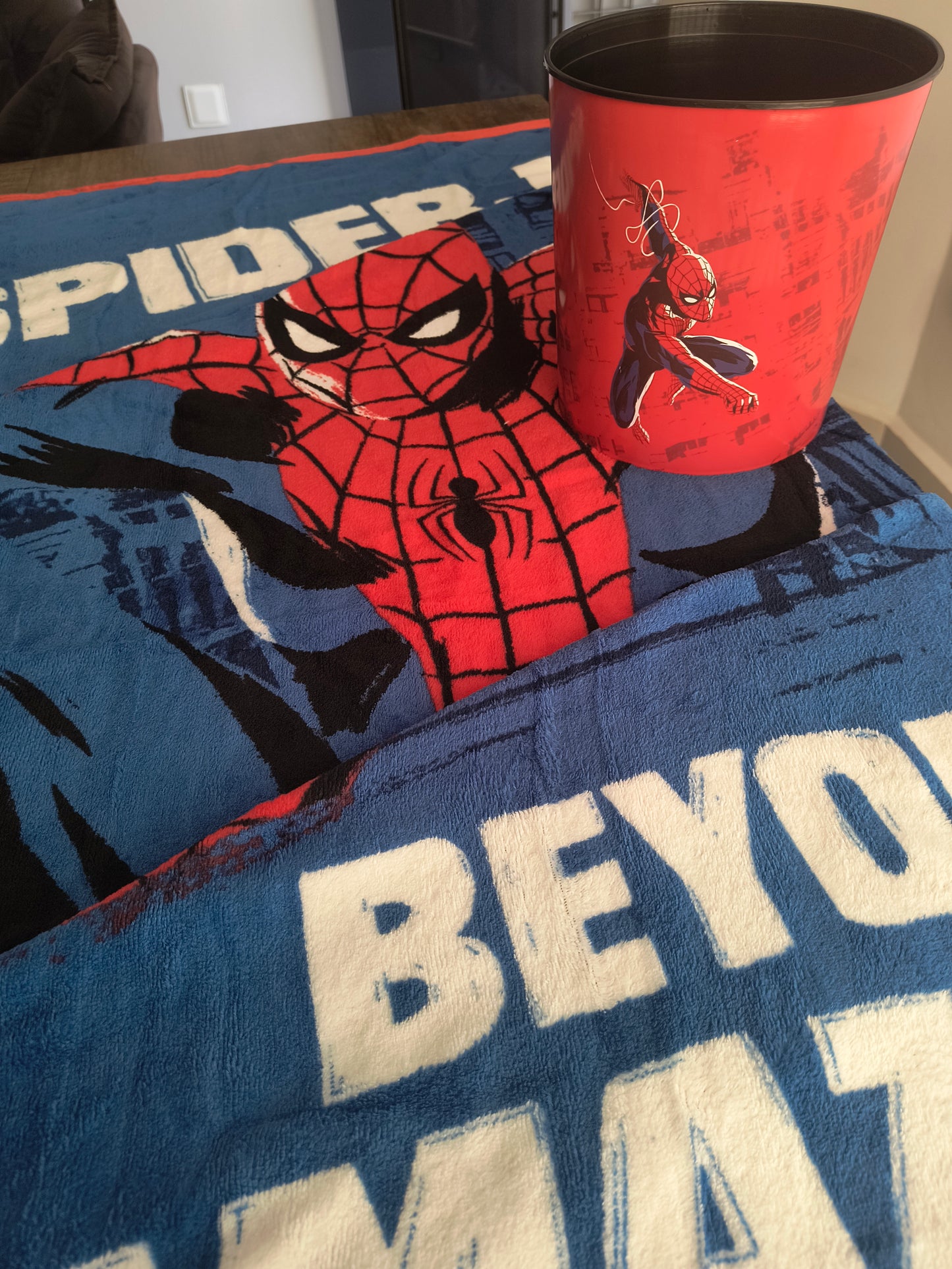 Kit Balde + Manta geek: Homem aranha
