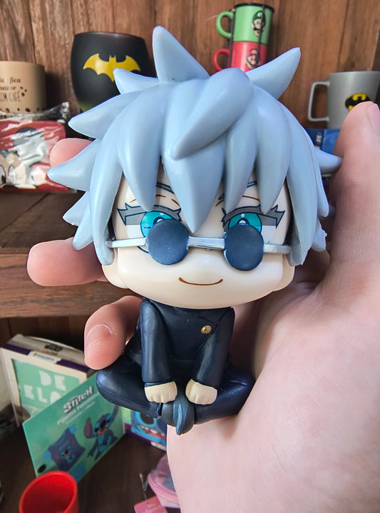 Action Figure Chibi Jujutsu Kaisen – Satoru Gojo Adolescente