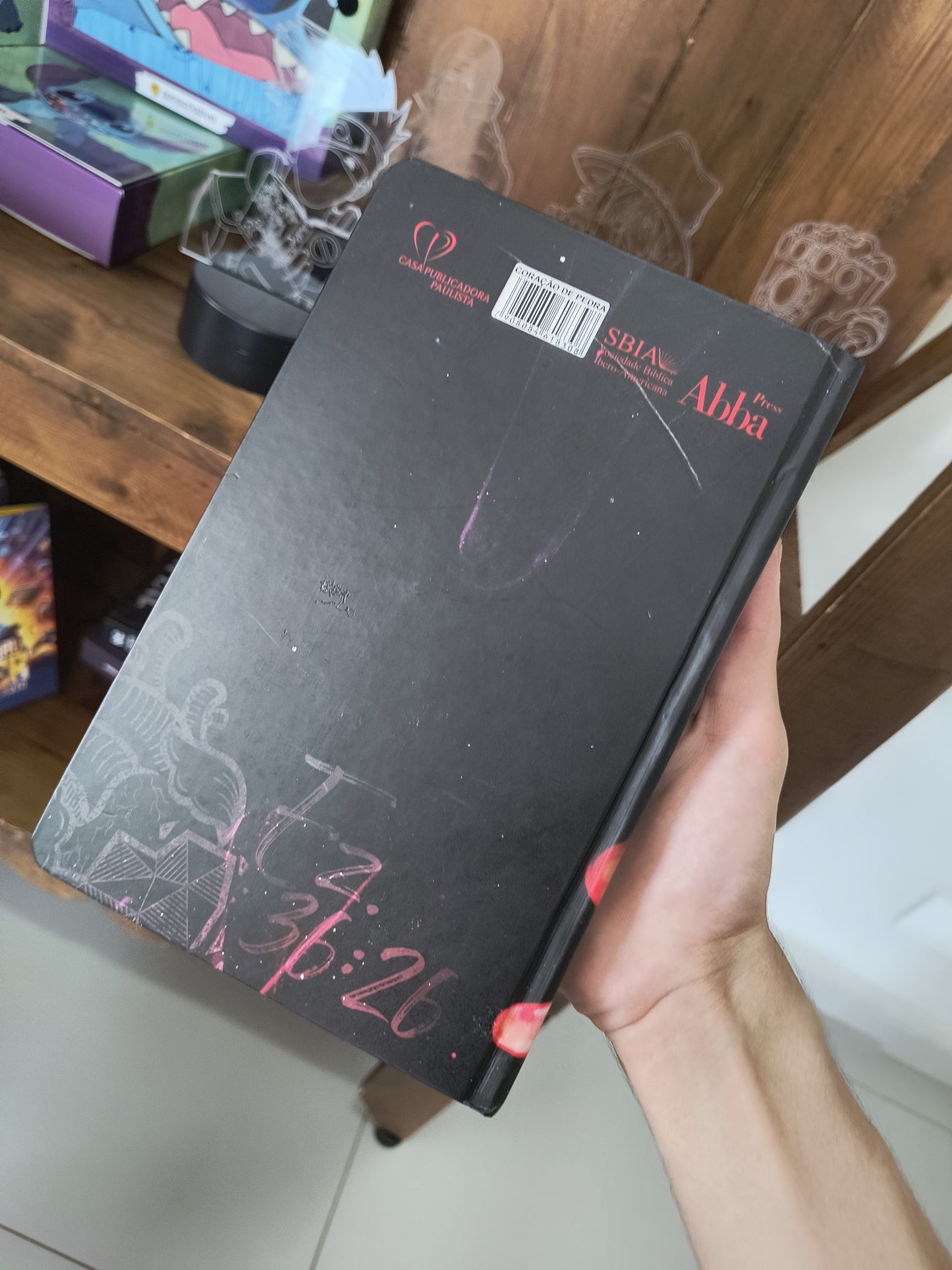 Bíblia sagrada: Coração de pedra