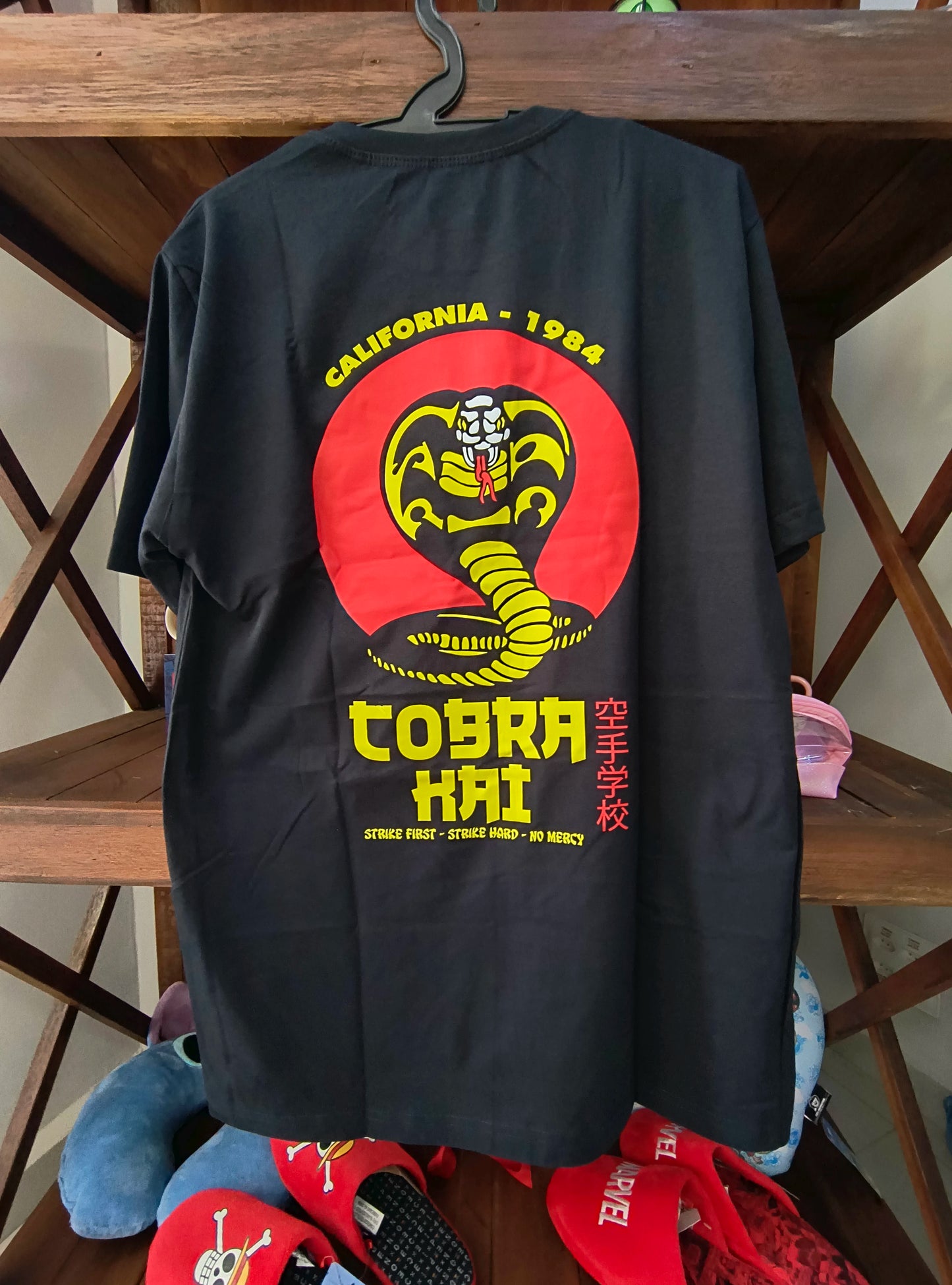 Camiseta Cobra Kai – Dojô Estampa Frente e Costas