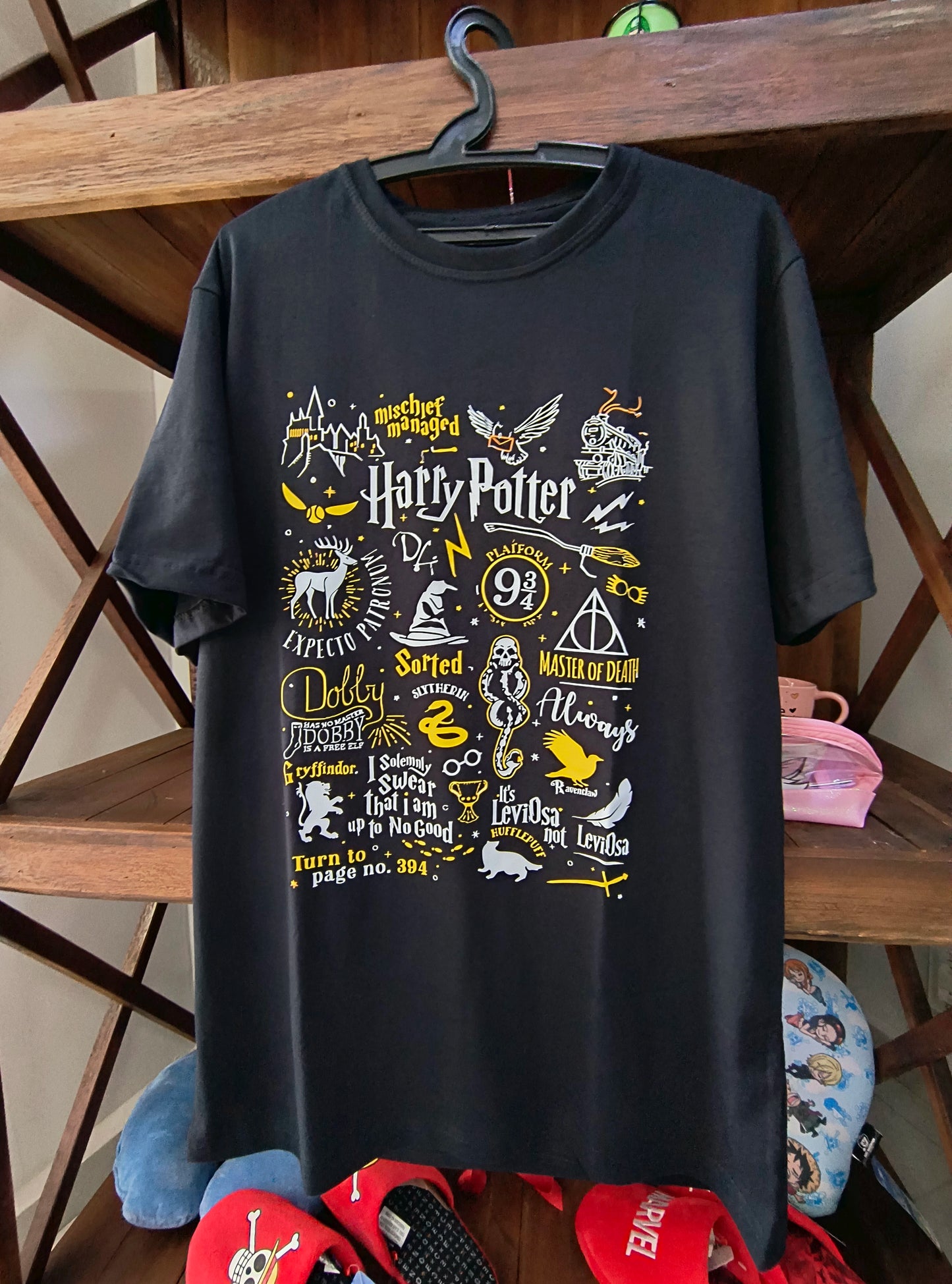 Camiseta Harry Potter – Frases e Símbolos Mágicos
