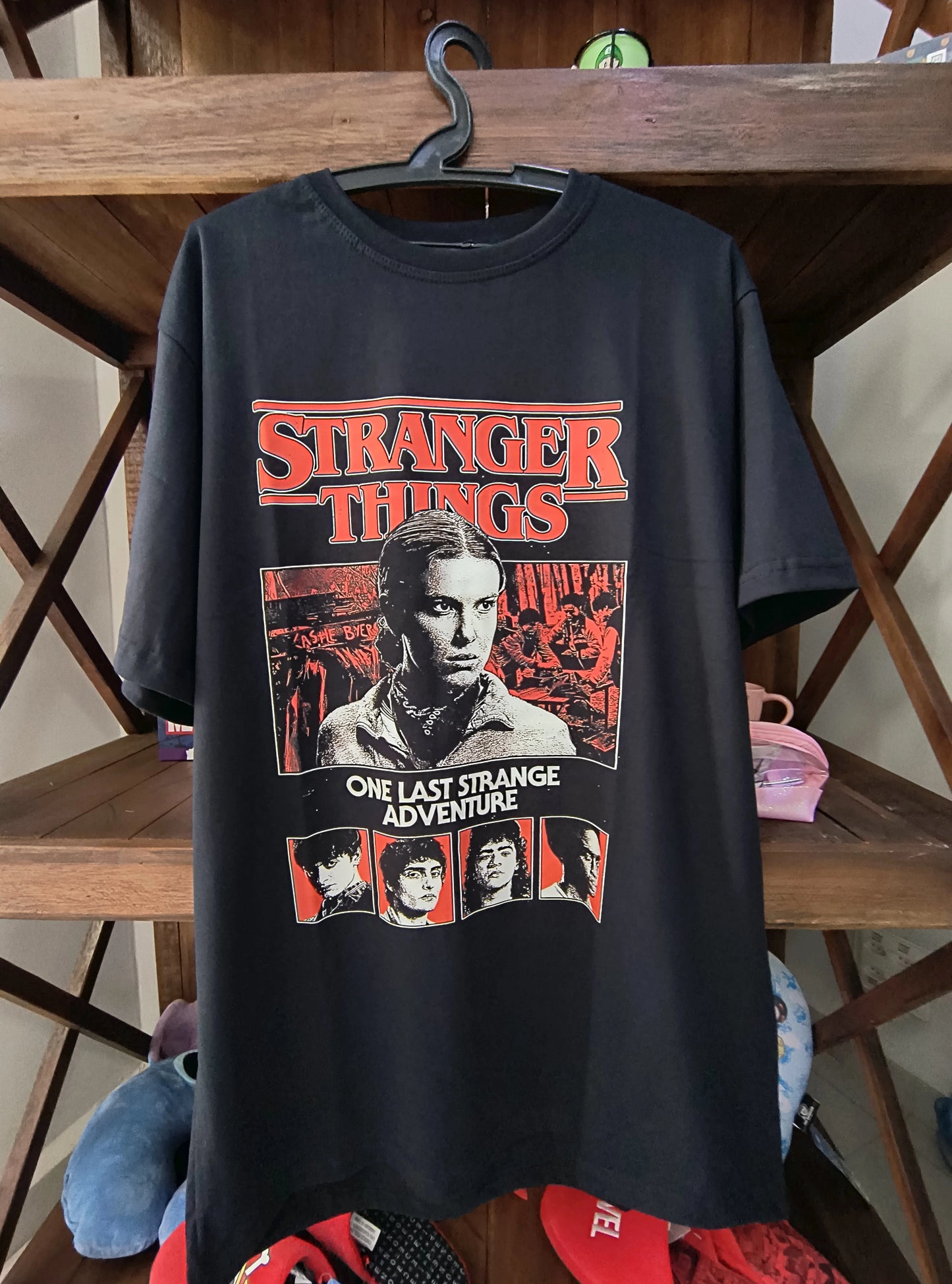 Camiseta Stranger Things – One Last Strange Adventure